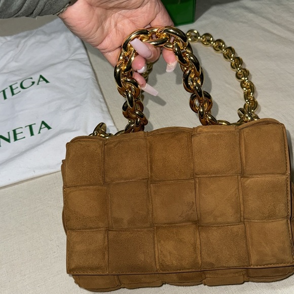 Bottega Veneta Chain cassette Suede Crossbody bag - Picture 3 of 10